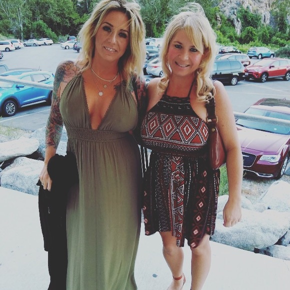 Meet your Posher, Brooke - Picture 2 of 2